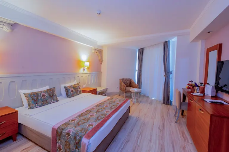 Familienzimmer mit Landblick